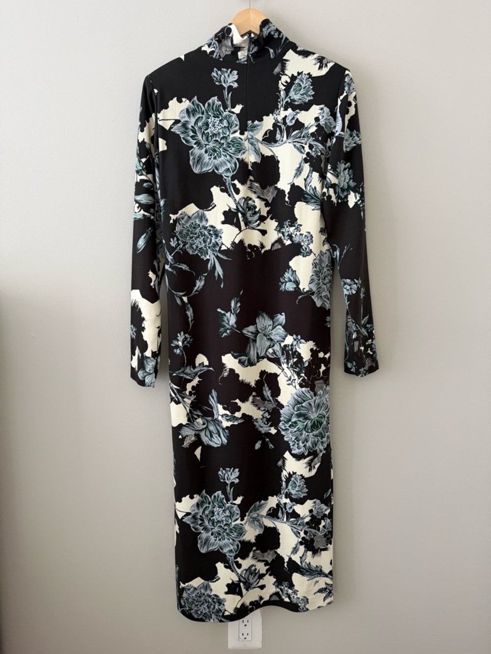 Reiss Black Floral High-Neck Midi Dress with Cream Accents - Picture 12 of 16